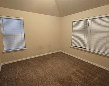 800 Ping Street - Photo Thumbnail 10