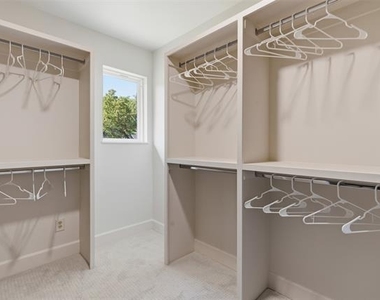 401 Rocky Canyon Court - Photo Thumbnail 33