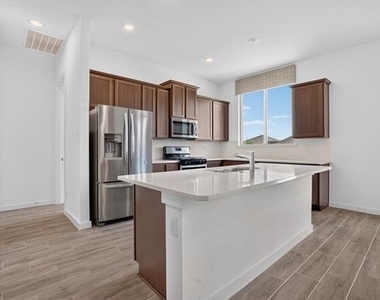 620 Godley - Photo Thumbnail 13