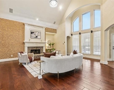 2027 Stonemont Court - Photo Thumbnail 4