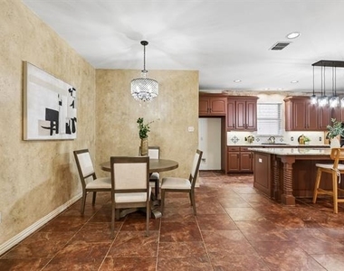 2027 Stonemont Court - Photo Thumbnail 8