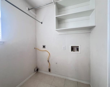 10718 Brandenberg Drive - Photo Thumbnail 22