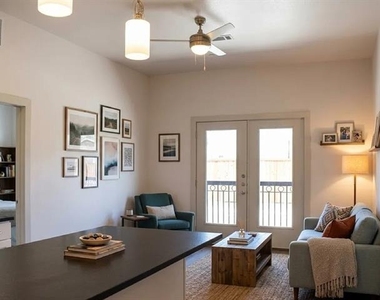 1514 E 15th Street - Photo Thumbnail 5