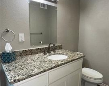 2816 Gordon Avenue - Photo Thumbnail 10