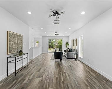 3142 Harmon Street - Photo Thumbnail 2
