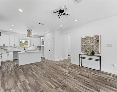 3142 Harmon Street - Photo Thumbnail 4