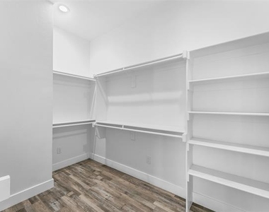 3142 Harmon Street - Photo Thumbnail 18