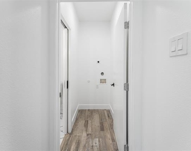 3142 Harmon Street - Photo Thumbnail 20