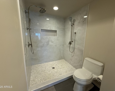 421 W 6th Street - Photo Thumbnail 15