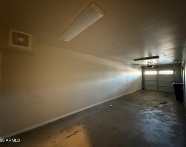 421 W 6th Street - Photo Thumbnail 25