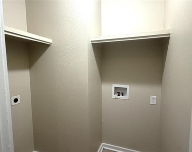 4718 Normandy Road - Photo Thumbnail 11