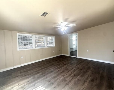 4718 Normandy Road - Photo Thumbnail 20