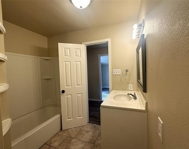 4718 Normandy Road - Photo Thumbnail 18