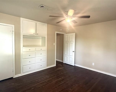4718 Normandy Road - Photo Thumbnail 6