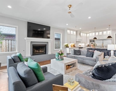 6011 Goodwin Avenue - Photo Thumbnail 2
