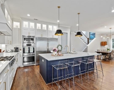 6011 Goodwin Avenue - Photo Thumbnail 9