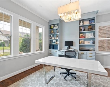 6011 Goodwin Avenue - Photo Thumbnail 15