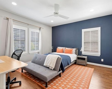 6011 Goodwin Avenue - Photo Thumbnail 31