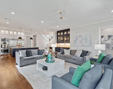 6011 Goodwin Avenue - Photo Thumbnail 5
