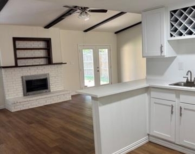 522 Woodhurst Drive - Photo Thumbnail 6