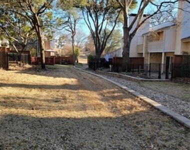 2908 Shady Lake Circle - Photo Thumbnail 10