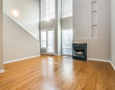 6923 Sumner Street - Photo Thumbnail 2