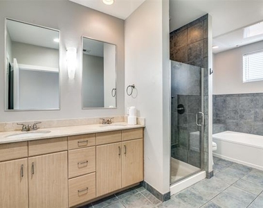 6923 Sumner Street - Photo Thumbnail 7