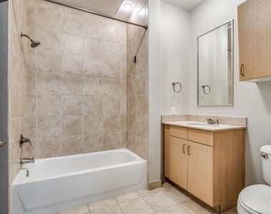 6923 Sumner Street - Photo Thumbnail 10