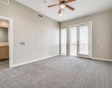 6923 Sumner Street - Photo Thumbnail 6