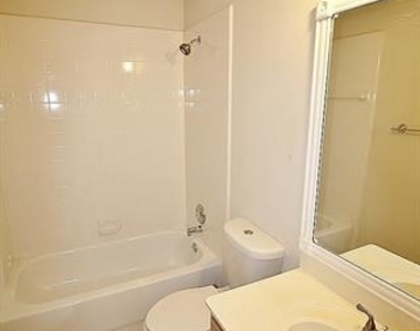 809 Foxwood Lane - Photo Thumbnail 23