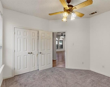165 Hirth Drive - Photo Thumbnail 20