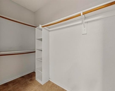 165 Hirth Drive - Photo Thumbnail 16
