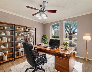 165 Hirth Drive - Photo Thumbnail 12