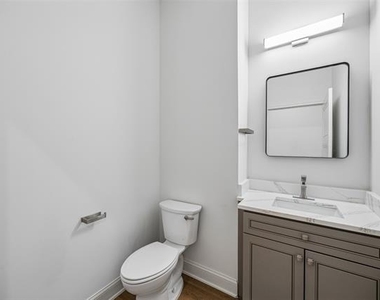 2010 Commerce Street - Photo Thumbnail 6