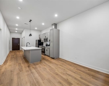 2010 Commerce Street - Photo Thumbnail 1