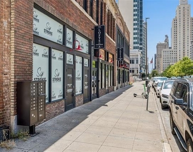 2010 Commerce Street - Photo Thumbnail 11