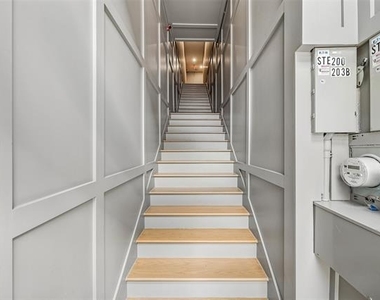 2010 Commerce Street - Photo Thumbnail 7
