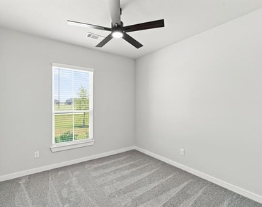3844 Clovis Street - Photo Thumbnail 9