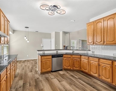 4325 Boca Raton Drive - Photo Thumbnail 6