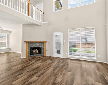 4325 Boca Raton Drive - Photo Thumbnail 4