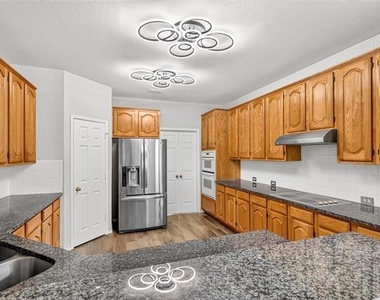 4325 Boca Raton Drive - Photo Thumbnail 5