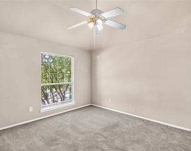4325 Boca Raton Drive - Photo Thumbnail 14