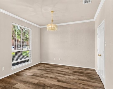 4325 Boca Raton Drive - Photo Thumbnail 8