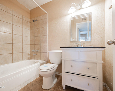 2130 W Cortez Avenue - Photo Thumbnail 18