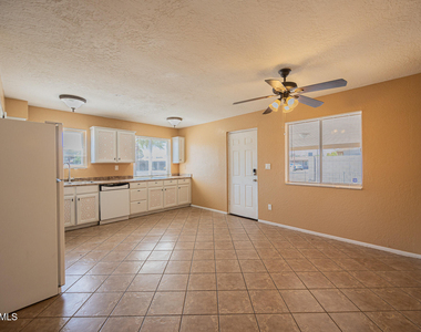 2130 W Cortez Avenue - Photo Thumbnail 8