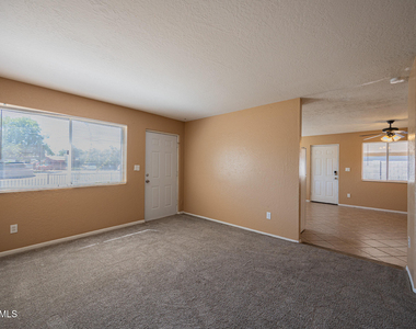 2130 W Cortez Avenue - Photo Thumbnail 6
