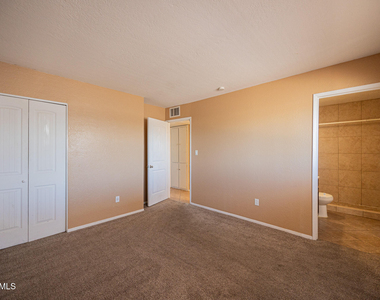 2130 W Cortez Avenue - Photo Thumbnail 12