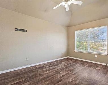 8837 Sunset Trace Drive - Photo Thumbnail 20