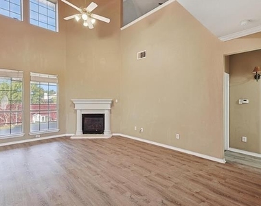 8837 Sunset Trace Drive - Photo Thumbnail 6
