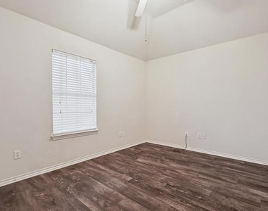 8837 Sunset Trace Drive - Photo Thumbnail 19